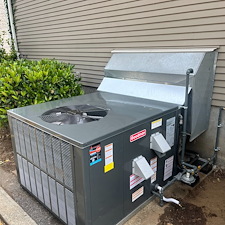 Commercial-Rooftop-Package-Unit-Replacement-in-Fraser-Valley 3